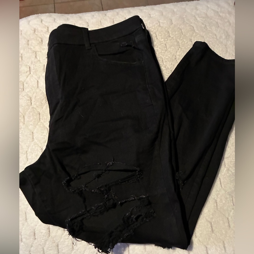 American Eagle Outfitters Black Ripped Skinny Jeans